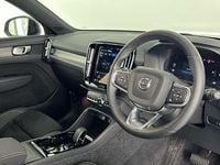 Usado Volvo XC40 Plus 161 HP (118 kW) 2024 Prateado SUV