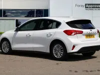 Used Ford Focus Titanium 2019 Frozen white Hatchback
