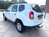 Used Dacia Duster Ambiance 110 HP (80 kW) 2016 White SUV