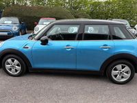 Begagnad Mini Cooper Classic 136 HK (100 kW) 2019 Blå Halvkombi
