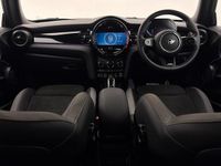Used Mini Cooper Hatch 134 HP (98 kW) 2024 Red Hatchback
