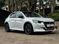 Used Peugeot 208 Premium 102 HP (75 kW) 2021 White Hatchback
