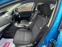 Used Mazda 3 105 HP (77 kW) 2011 Blue Hatchback