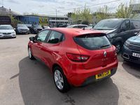 Used Renault Clio IV Expression+ 90 HP (66 kW) 2015 Red Hatchback