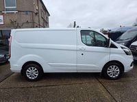Used Ford Transit Custom Limited 130 HP (95 kW) 2019 White Van