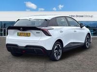 Used MG MG4 EV SE 2023 White Hatchback