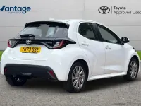 Used Toyota Yaris 113 HP (83 kW) 2023 White Hatchback