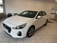 Used Hyundai i30 SE 120 HP (88 kW) 2017 White Hatchback