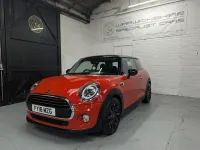 Używany Mini Cooper Hatch 2018 Pomarańczowy Hatchback