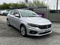 Usado Fiat Tipo Easy Plus 95 HP (69 kW) 2018 Prateado Citadino