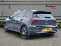 Usado VW Golf VIII Edition 128 HP (94 kW) 2023 Cinzento Citadino