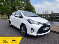 Używany Toyota Yaris 99 KM (72 kW) 2015 Biały Hatchback