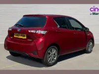 Used Toyota Yaris 100 HP (73 kW) 2018 Red Hatchback