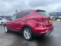 Used Hyundai Santa Fe Premium 197 HP (144 kW) 2017 Red SUV