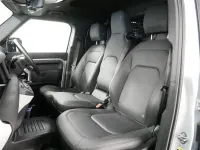 Używany Land Rover Defender SE 250 KM (183 kW) 2023 Srebrny SUV