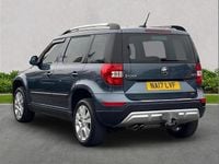 Used Skoda Yeti Outdoor Drive 147 HP (108 kW) 2017 Grey SUV
