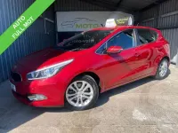 Używany Kia Ceed 126 KM (92 kW) 2014 Czerwony Hatchback