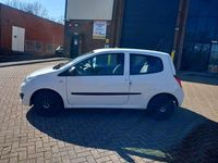 Used Renault Twingo Expression 60 HP (44 kW) 2010 White Hatchback