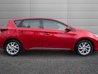 Used Toyota Auris Business Edition 116 HP (85 kW) 2016 Red Hatchback