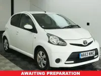 Used Toyota Aygo 67 HP (49 kW) 2013 White Hatchback