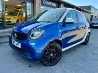 Used Smart ForFour Premium 90 HP (66 kW) 2015 Blue Hatchback