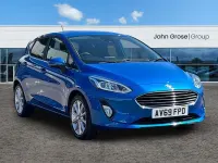 Begagnad Ford Fiesta Titanium 2019 Blå Halvkombi