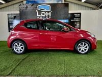 Used Peugeot 208 Active 82 HP (60 kW) 2014 Red Hatchback