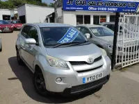 Used Toyota Urban Cruiser 90 HP (66 kW) 2012 Silver Hatchback