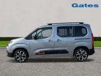 Usado Citroën Berlingo XTR 100 kW (136 CV) 2023 Gris Monovolumen