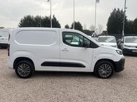 Usado Citroën Berlingo 101 HP (74 kW) 2024 Branco Monovolume