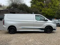 Usado Ford Transit Custom Sport 170 CV (125 kW) 2024 Plateado Van