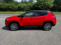New Jeep Compass Altitude 130 HP (95 kW) 2025 Red/black SUV