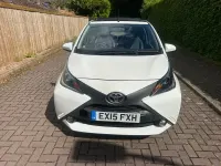 Used Toyota Aygo x-press 69 HP (50 kW) 2015 White Hatchback