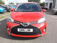 Used Toyota Yaris 99 HP (72 kW) 2016 Red Hatchback