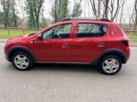 Used Dacia Sandero Lauréate 2014 Red Hatchback