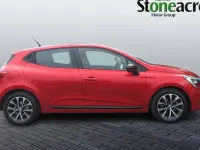 Used Renault Clio Evolution 145 HP (106 kW) 2023 Red Hatchback