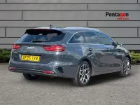 Gebraucht Kia Ceed 138 PS (101 kW) 2025 Grau Kleinwagen