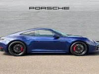 Begagnad Porsche 911 480 HK (353 kW) 2024 Blå Sportkupé