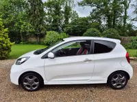 Used Kia Picanto 84 HP (61 kW) 2016 White Hatchback