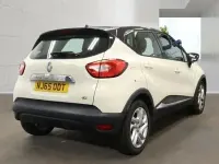 Used Renault Captur Dynamique 90 HP (66 kW) 2015 Cream/black SUV