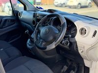 Used Citroën Berlingo 75 HP (55 kW) 2010 White MPV