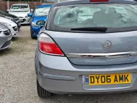 Used Vauxhall Astra Design Edition 103 HP (75 kW) 2006 Silver Hatchback
