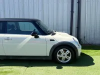 Begagnad Mini Cooper Hatch 2005 Vit Halvkombi