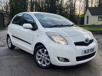 Used Toyota Yaris 90 HP (66 kW) 2011 White Hatchback