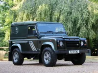 Used Land Rover Defender 90 HP (66 kW) 2001 Green