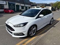 Usado Ford Focus ST 250 HP (183 kW) 2018 Branco Citadino