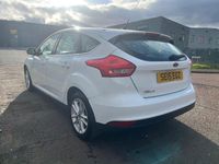 Used Ford Focus Zetec 120 HP (88 kW) 2015 White Hatchback