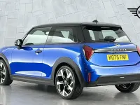 Used Mini Cooper Hatch 113 kW (154 HP) 2026 Blue Hatchback