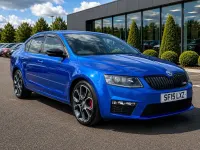 Usado Skoda Octavia vRS 2015 Azul Familiar
