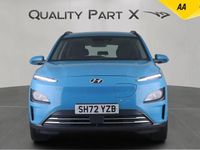Second-hand Hyundai Kona SE 100 kW (136 CP) 2023 Albastru SUV